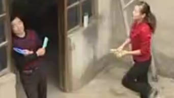 民间小调《姐夫小姨谈恋爱》上集.MP4视频下载