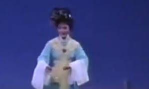 越剧折子戏《貂蝉》选段：貂蝉拜月-张派.吴国兰MP4视频下载